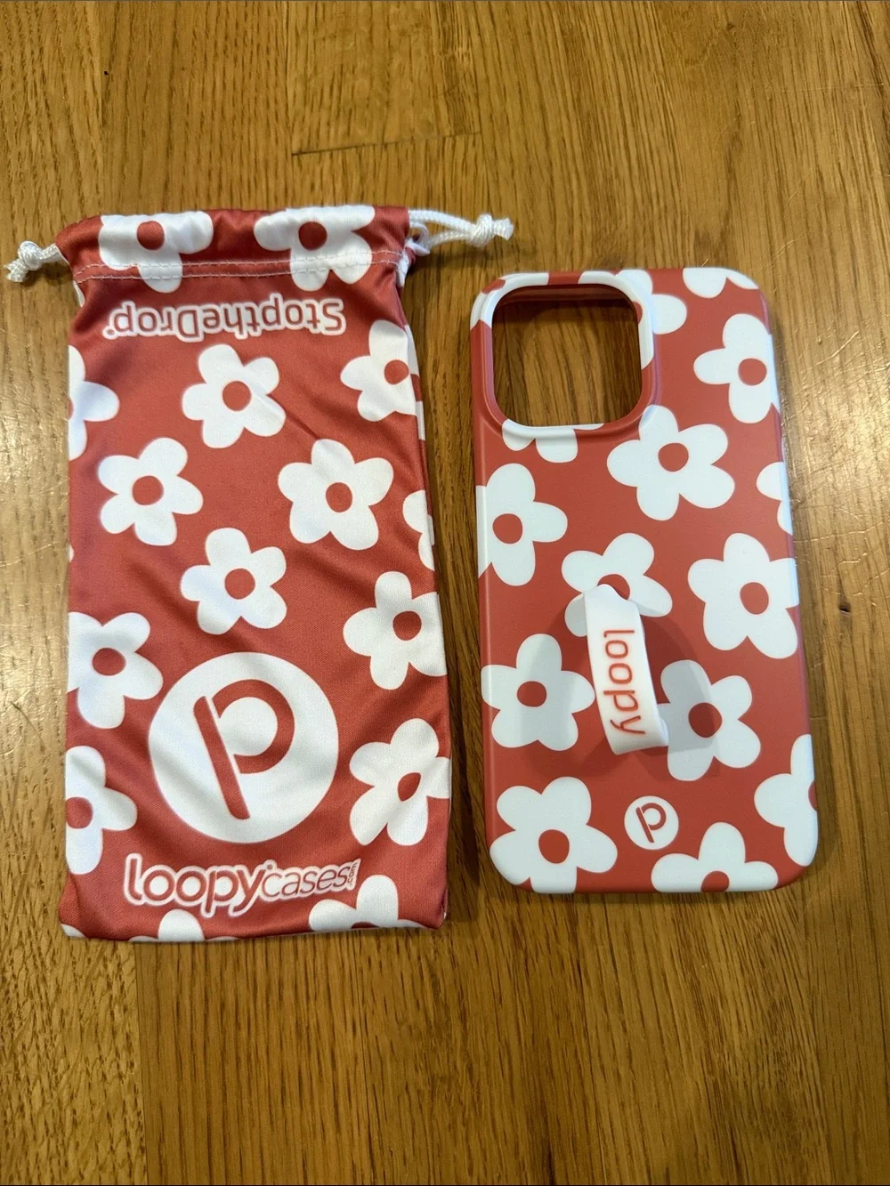 Loopy Case w/ White Floral Pattern and Matching Pouch - Apple iPhone 15 Pro Max